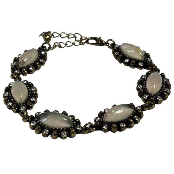 Fire Opal oval (imitation) charm bracelet with metal brass colored hardware NEW - Picture 5 of 7